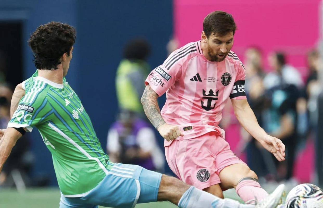 表现优异首场状态出色，瑞士队观众沸腾！，梅西重返赛场比赛高潮迭起的简单介绍