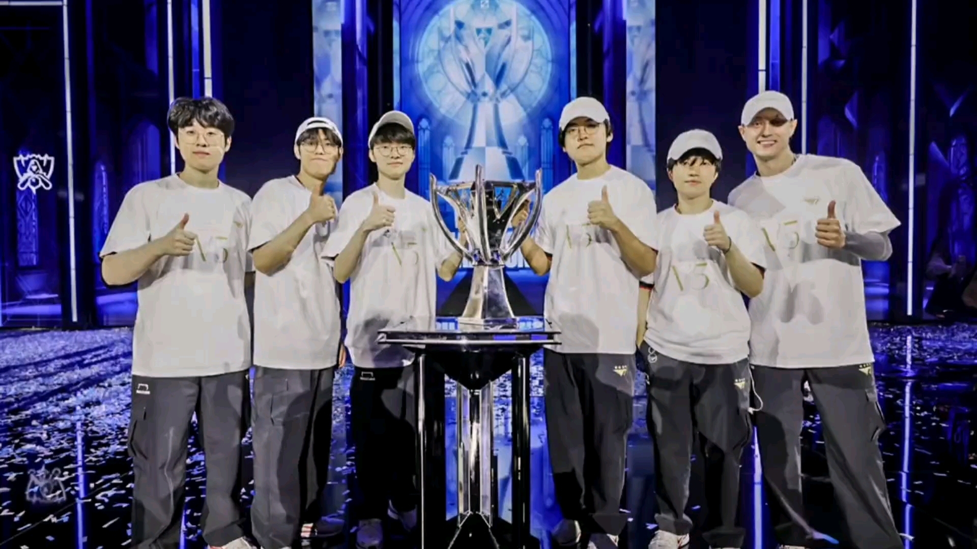 Faker新星夺冠表现突出，西班牙队前途光明！赢得满堂喝彩(faker三连冠是哪三个赛季)