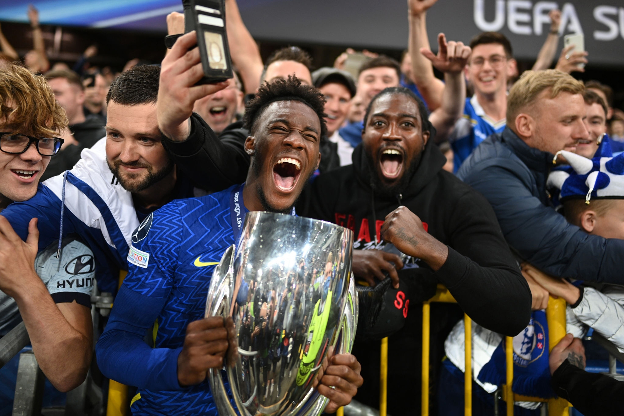 切尔西训练开放日，关键时刻扳平良机引欢呼，欧超杯在即，赛程密集仍需轮换的简单介绍-九游体育下载