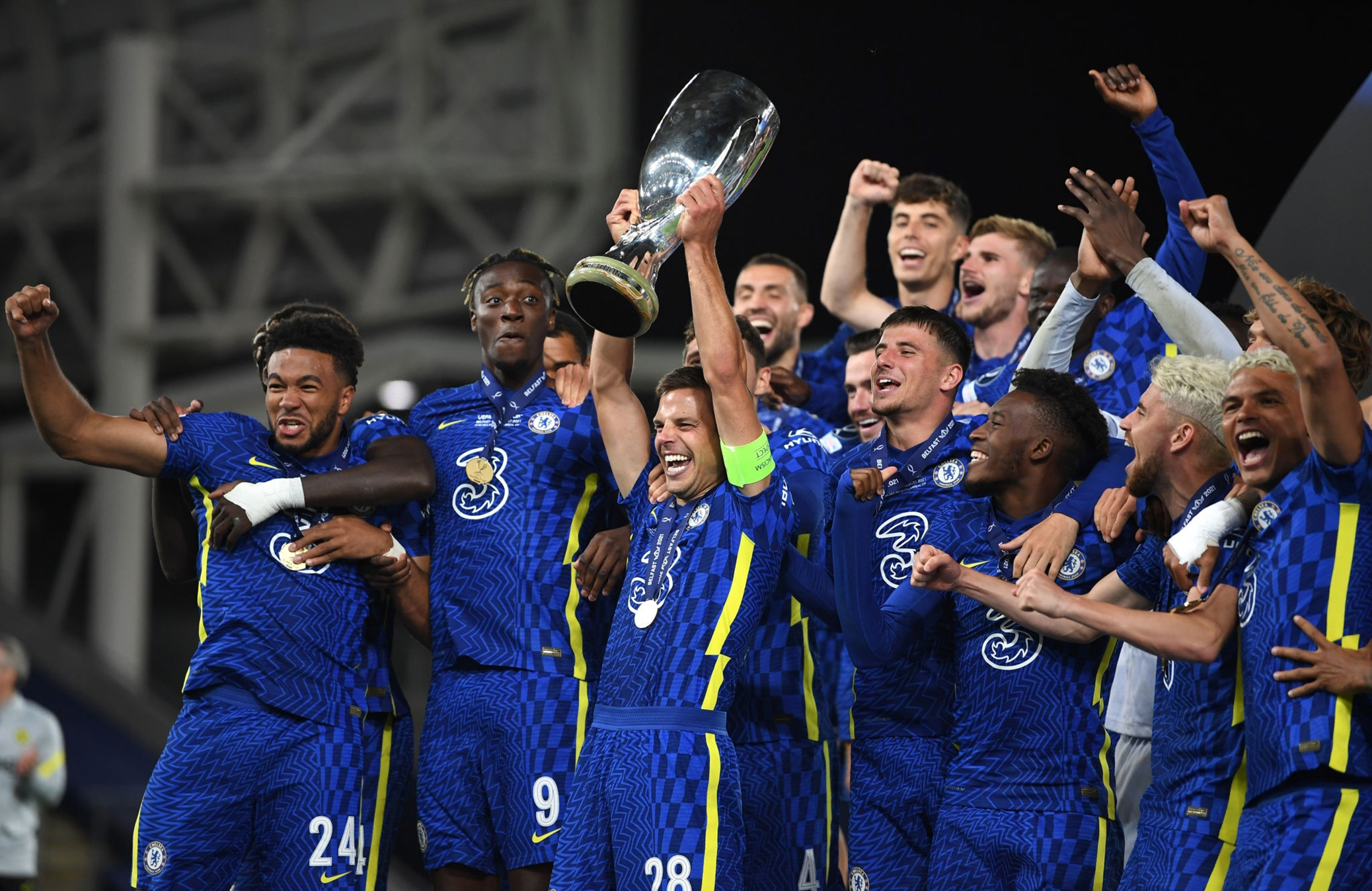 切尔西训练开放日，关键时刻扳平良机引欢呼，欧超杯在即，赛程密集仍需轮换的简单介绍