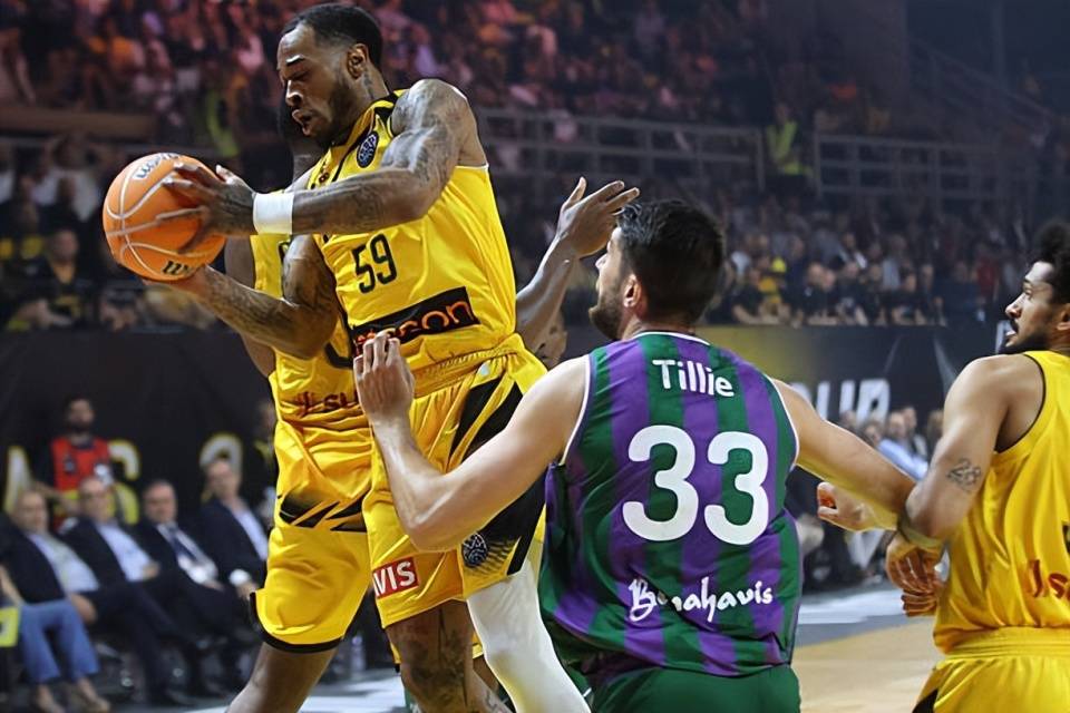 关于CBA常规赛倒计时，密尔沃基雄鹿冲刺阶段战术微调，细节引发关注，质疑声仍在，赛季目标并未改变的信息