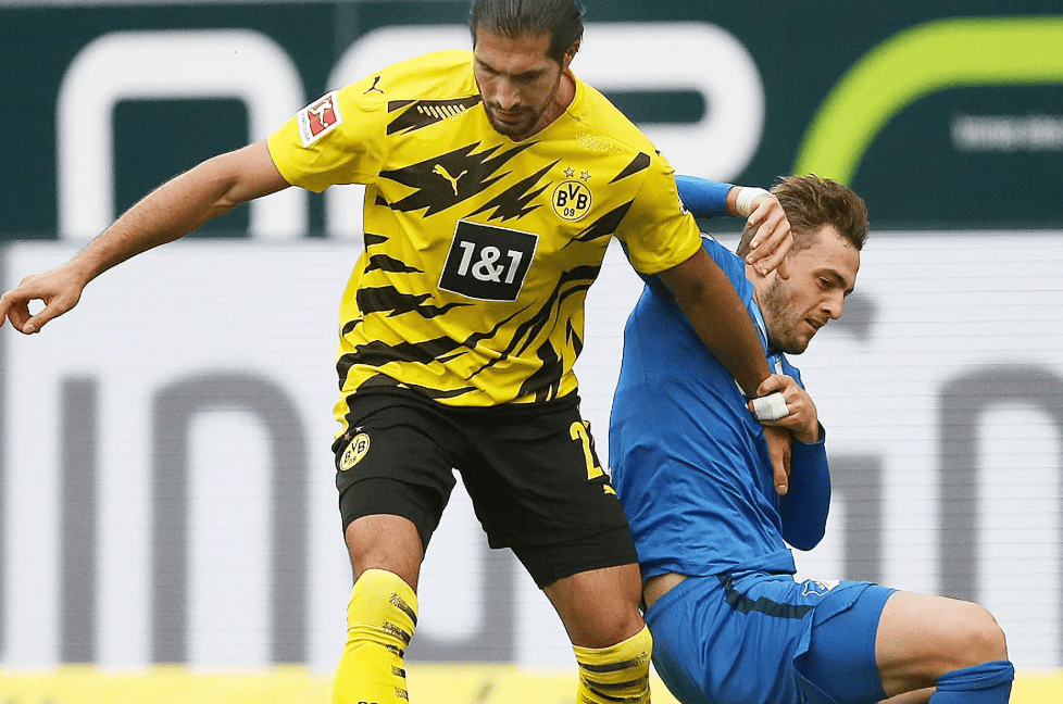 尤文图斯训练开放日;转会期主帅复盘引欢呼;意大利杯在即;年轻球员得到机会的简单介绍 尤文图斯训练开放日;转会期主帅复盘引欢呼;意大利杯在即;年轻球员得到机会的简单介绍