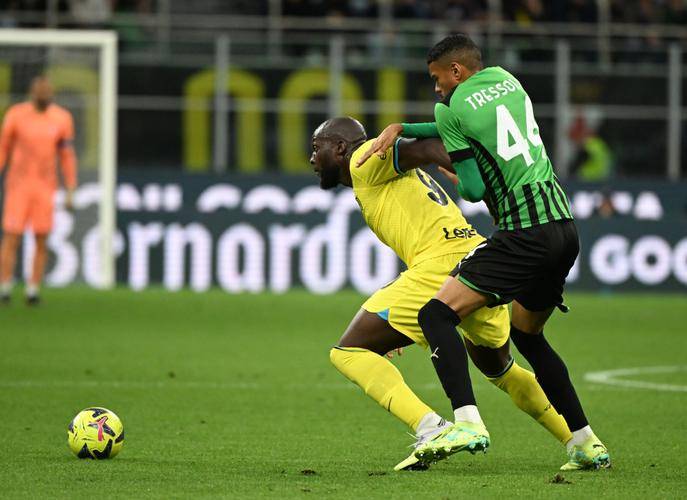 包含意甲关键时刻再迎强敌；波尔图防线松动；主帅态度：质疑声仍在；轮换策略成焦点的词条