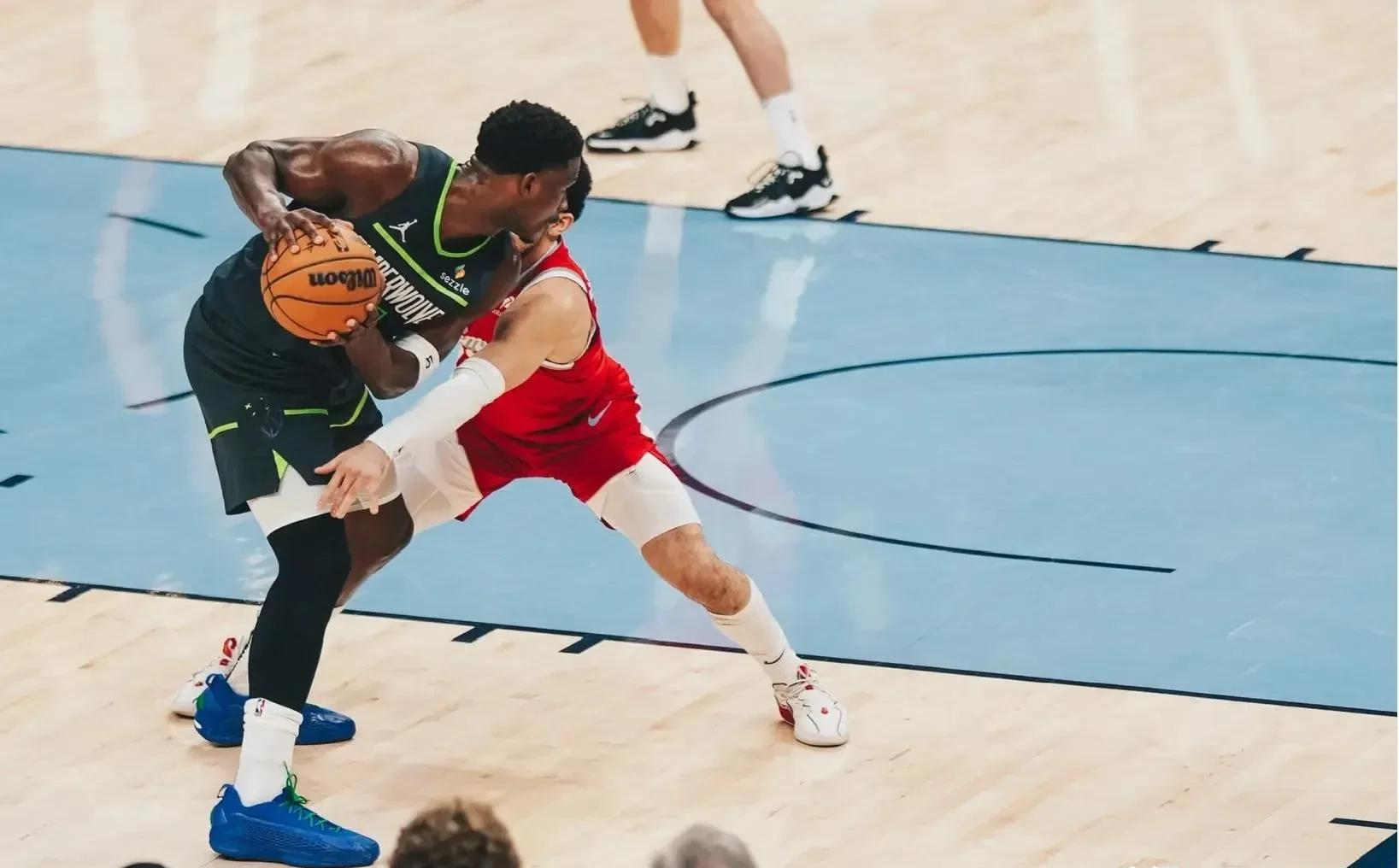 关于加时末段体能课后，丹佛掘金强势反弹备战法国杯，气氛紧张，细节决定成败的信息